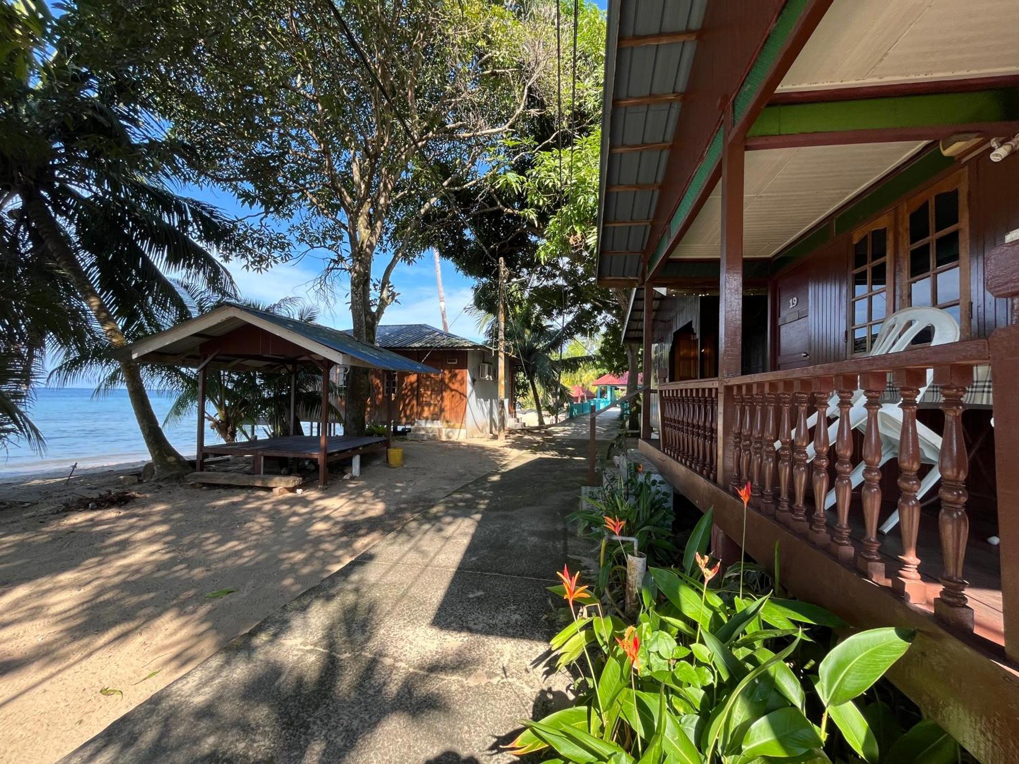 Sri Sentosa Chalet Kampong Mukut Kültér fotó
